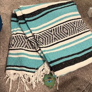 Earth Ragz Turquoise and Black Woven Blanket